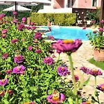 Harvest Moon Aparthotel 4*